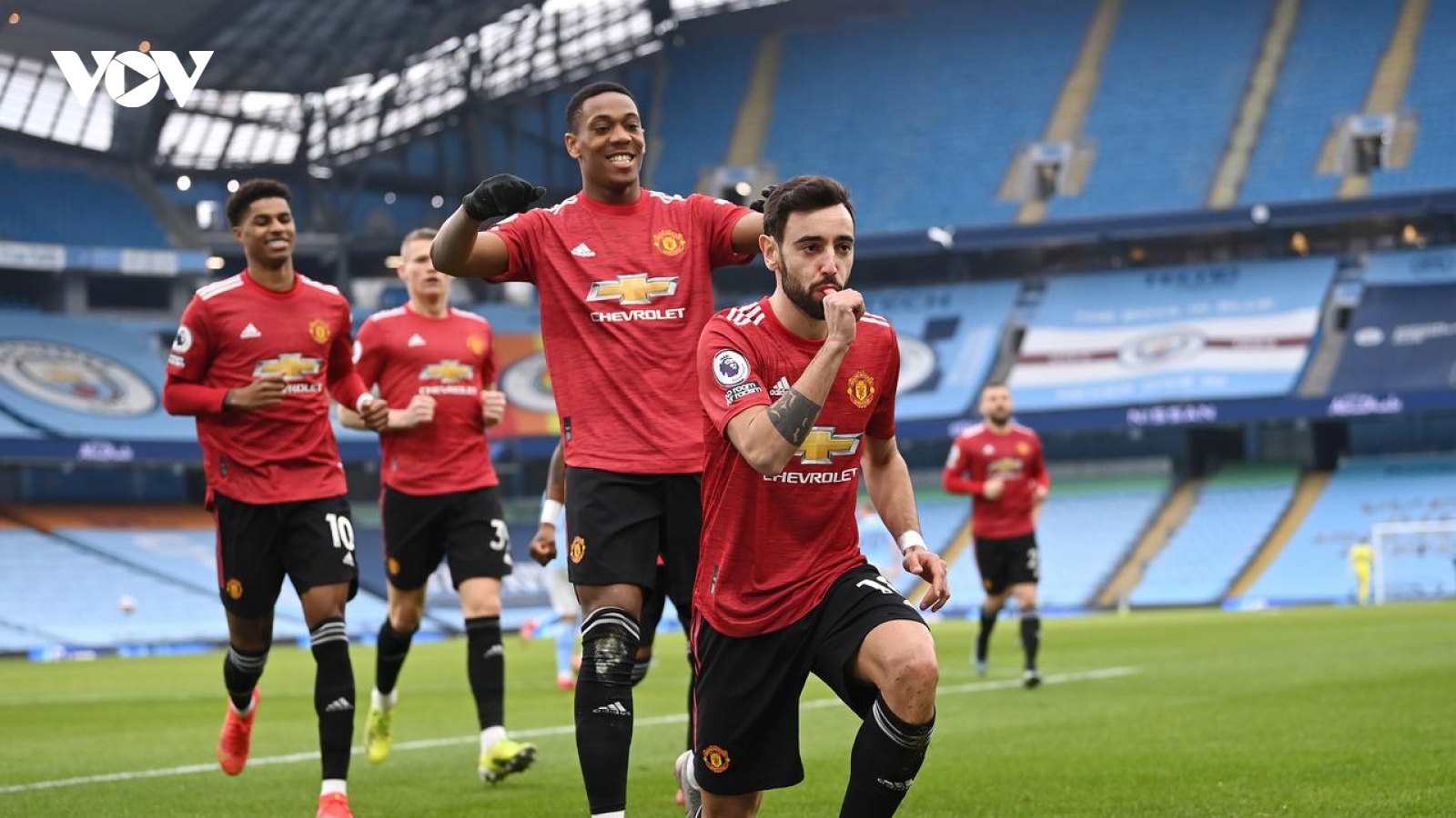 Ngày này năm xưa: MU ngắt mạch bất bại của Man City