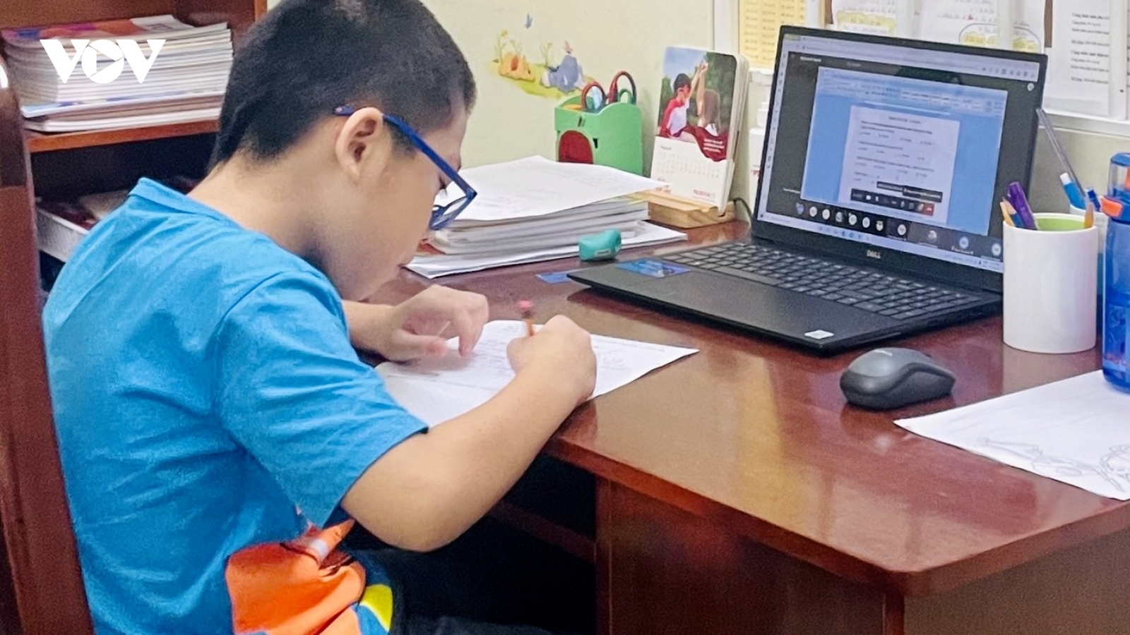 Học sinh tiểu học ở Côn Đảo tiếp tục học trực tuyến