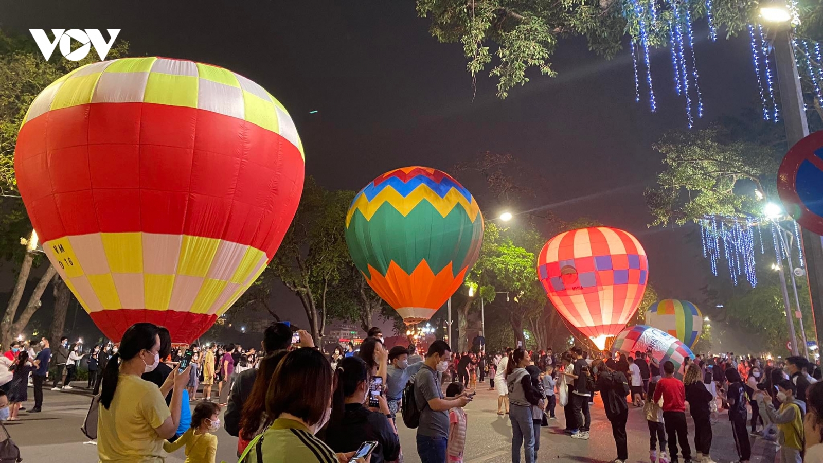 “Du lịch Hà Nội chào 2022” với điểm nhấn Lễ hội khinh khí cầu