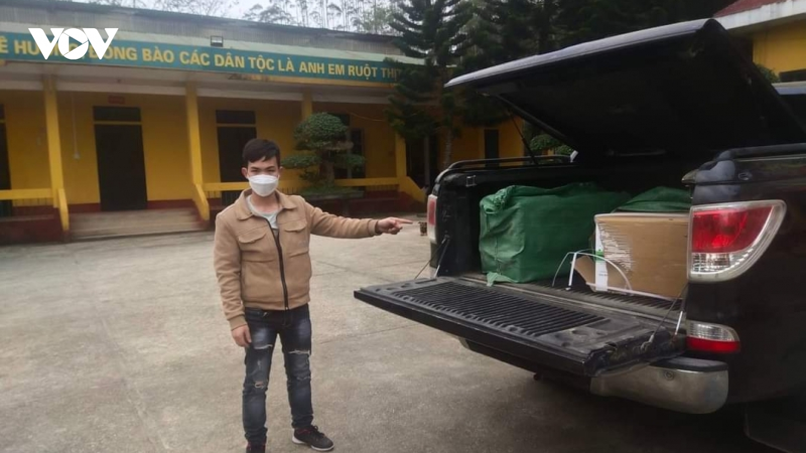 Thu giữ 800 bộ kit xét nghiệm Covid-19 không rõ nguồn gốc