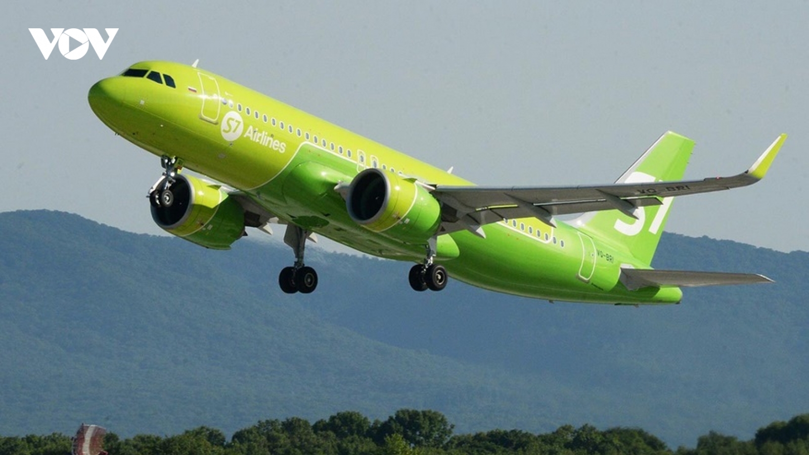 Bị trừng phạt do tấn công Ukraine, Nga sẽ dùng máy bay gì thay thế Boeing và Airbus?