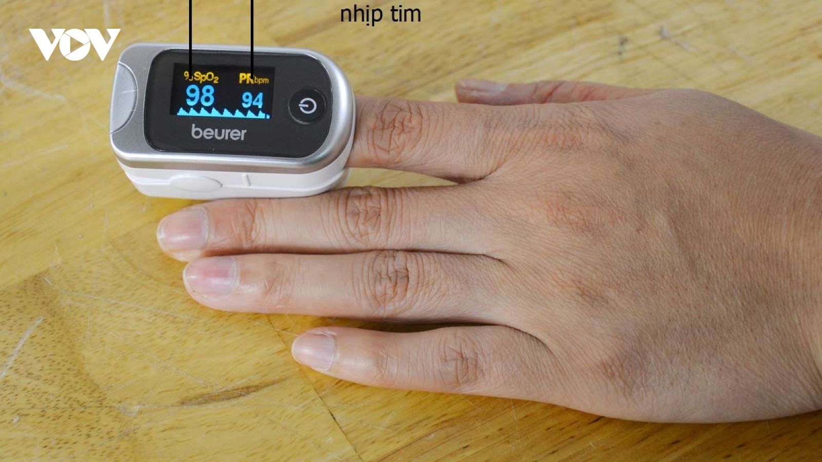 Dùng máy đo SpO2 thế nào cho chuẩn xác?