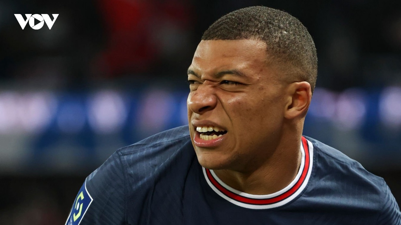 Mbappe dính chấn thương, nguy cơ lỡ trận đấu với Real Madrid
