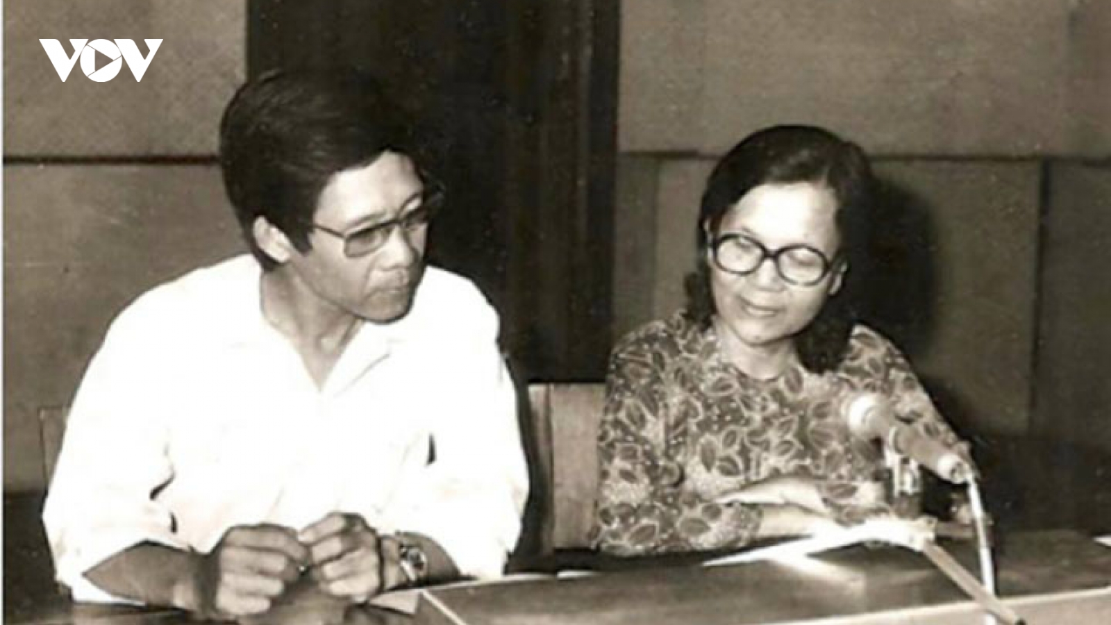 Nghe lại giọng "đọc truyện đêm khuya" huyền thoại của NSND Tuyết Mai