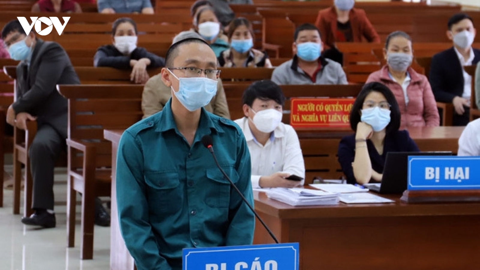 Cán bộ ngân hàng nâng khống tiền vay của khách, chiếm đoạt 30,6 tỉ đồng