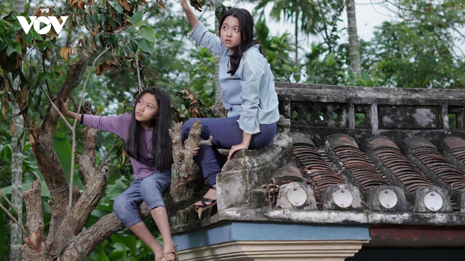 Thông điệp đắt giá về gia đình trong phim kinh dị "Bóng đè"