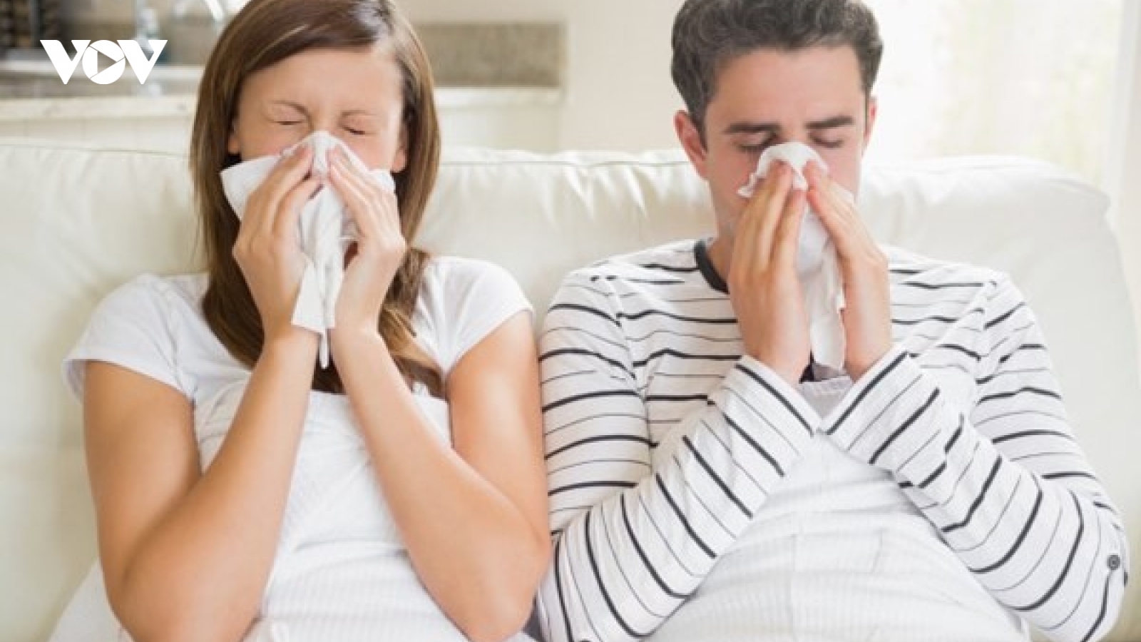 Triệu chứng nhiễm Omicron ở người đã tiêm vaccine