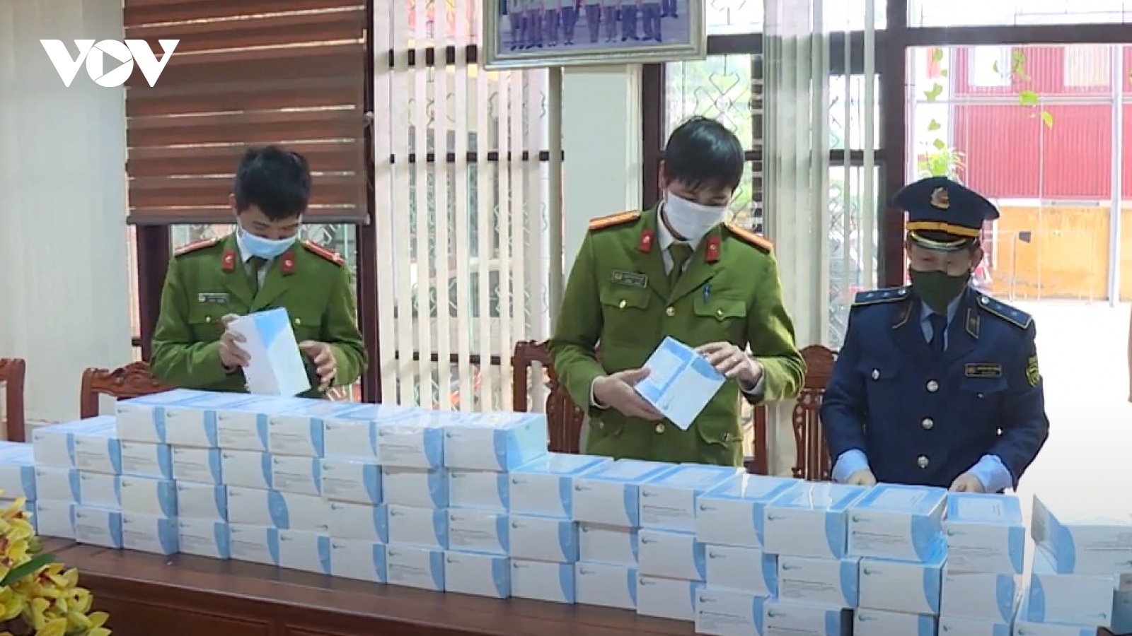 Bắc Ninh tạm giữ hàng nghìn kit xét nghiệm COVID-19 không rõ nguồn gốc