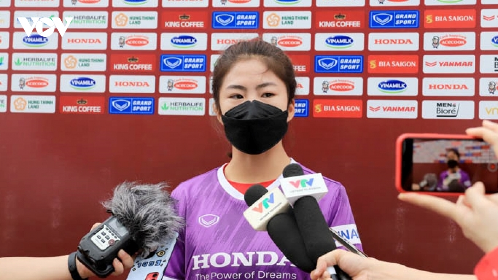 Người đẹp của ĐT nữ Việt Nam bất ngờ khi được khán giả biết đến nhiều hơn