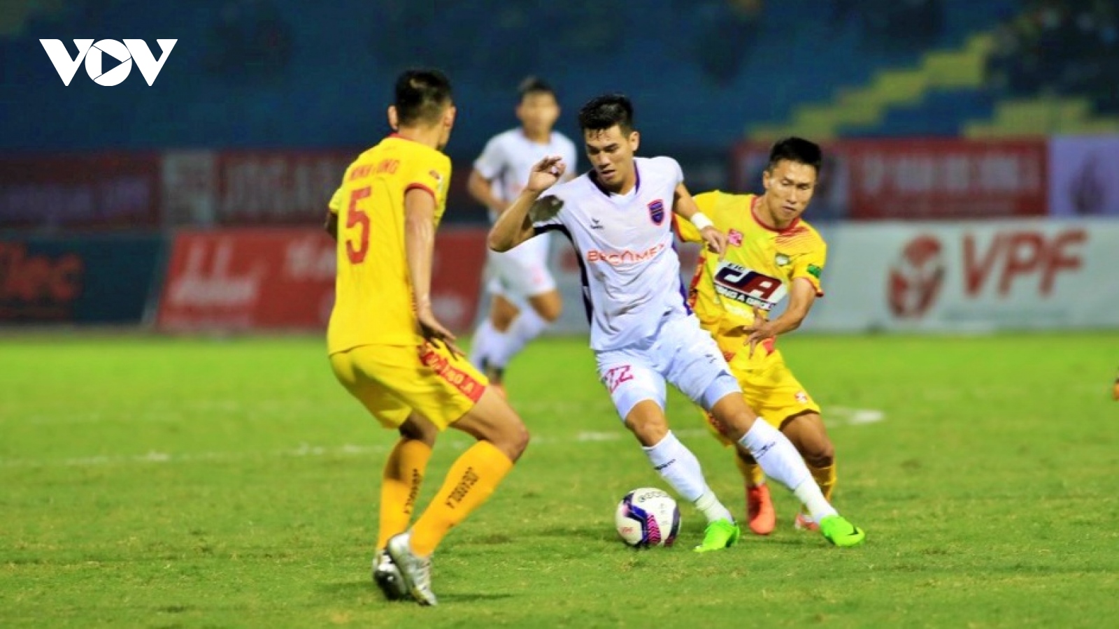 Vòng 2 V-League 2022: Tiến Linh tỏa sáng, Bình Dương “gieo sầu” cho Thanh Hóa