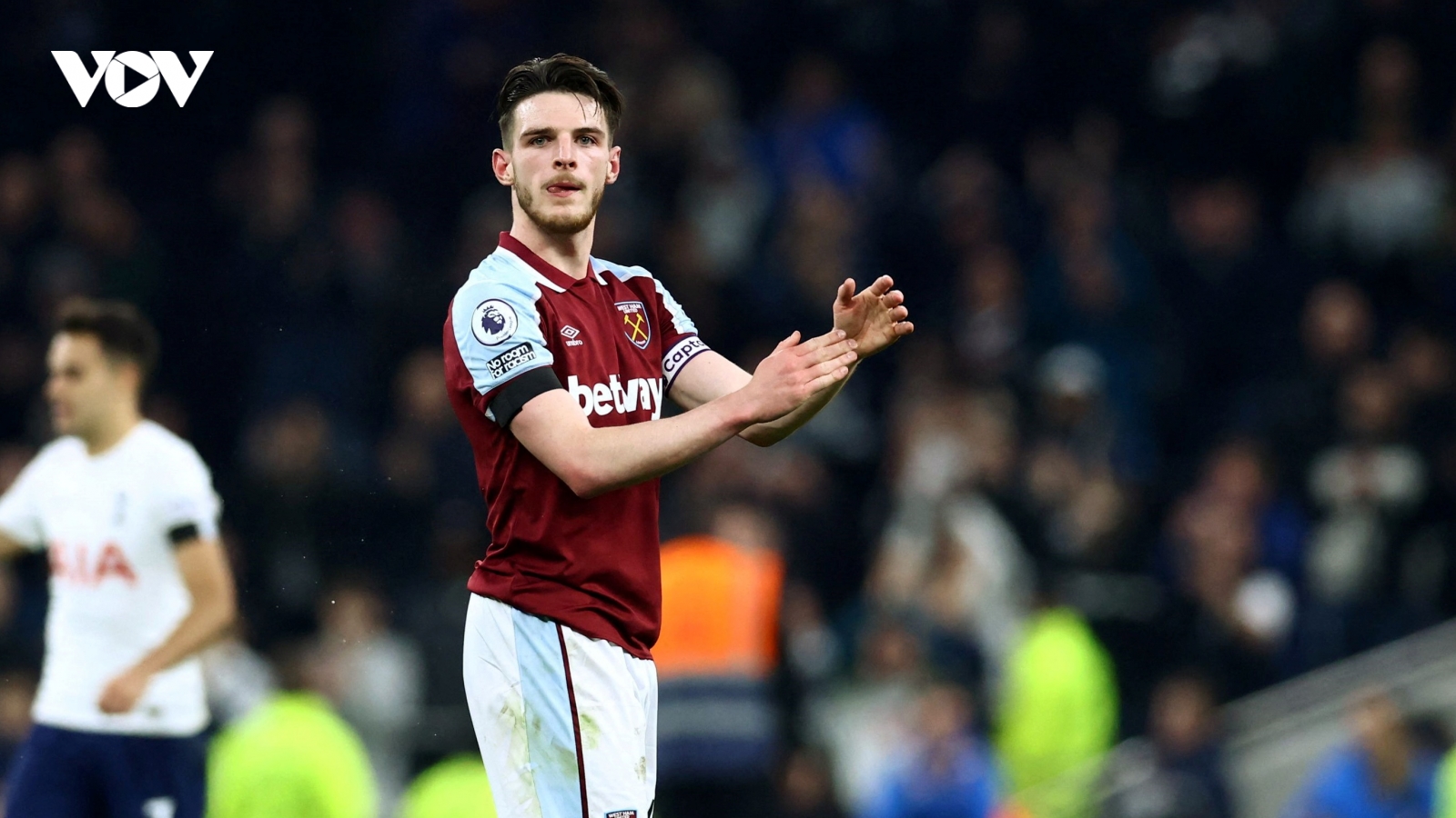 Tin bóng đá 28/3: Declan Rice chê MU, Ronaldo được vinh danh
