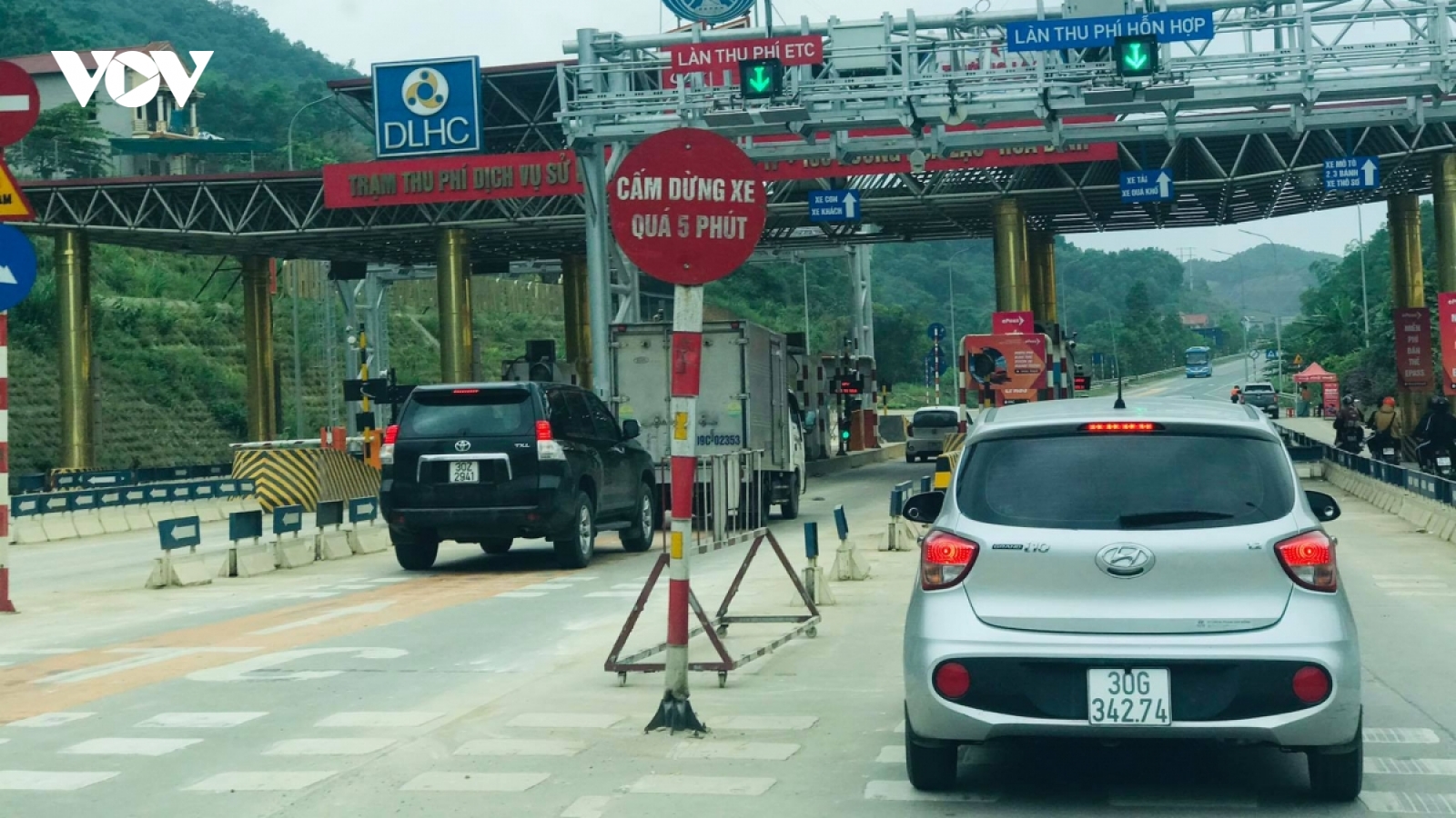 Cán bộ công chức nêu gương dùng thu phí tự động ETC trên xe ô tô cá nhân