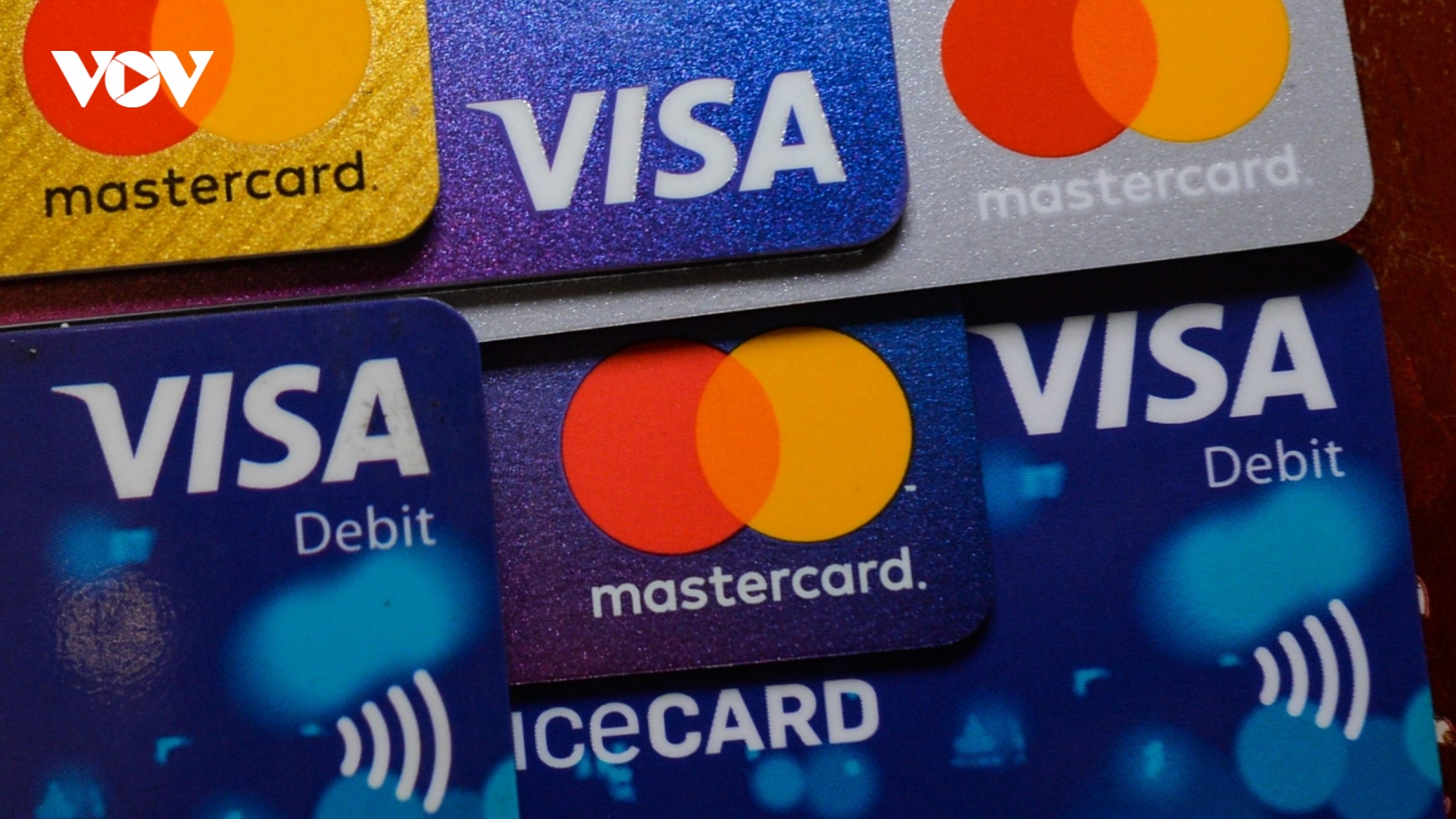 Visa và Mastercard loại ngân hàng Nga ra khỏi hệ thống thanh toán quốc tế