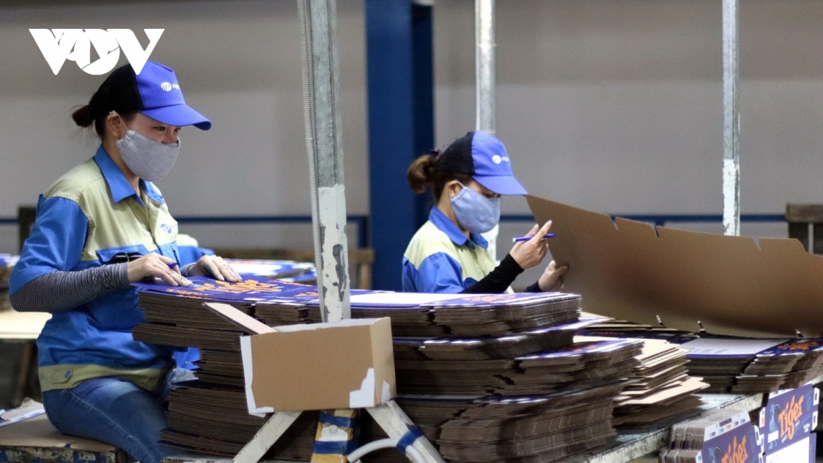 Các chế độ người lao động tham gia BHXH mắc Covid-19 được hưởng