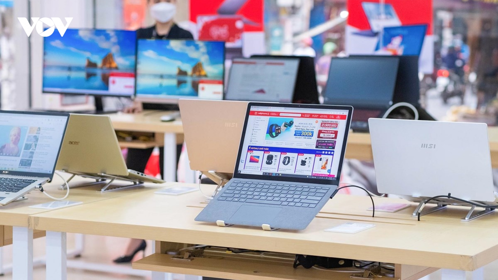 Sức mua yếu, nhiều mẫu máy tính xách tay đang giảm giá sâu