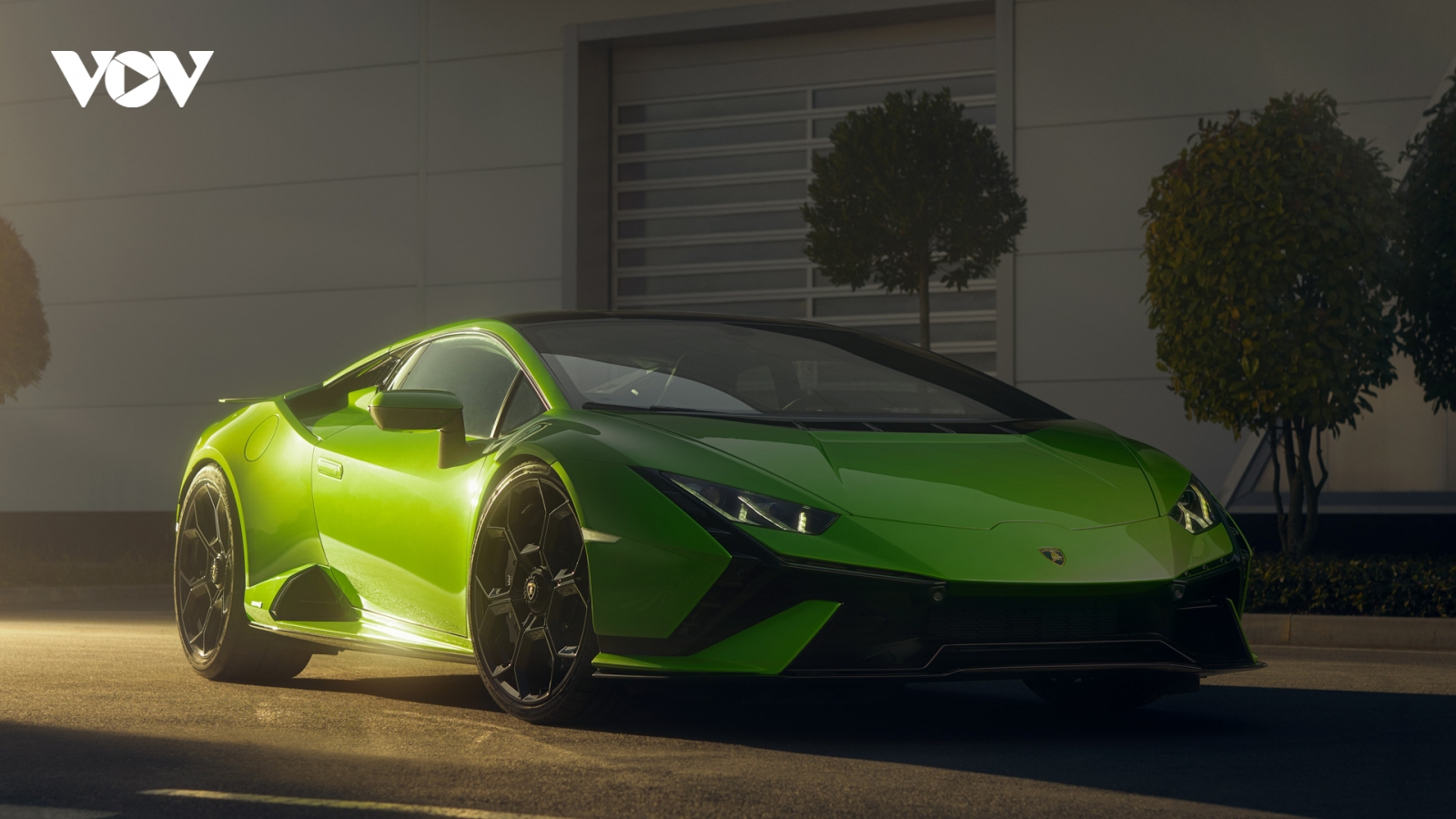 Lamborghini chính thức ra mắt phiên bản hiệu năng cao Huracan Technica