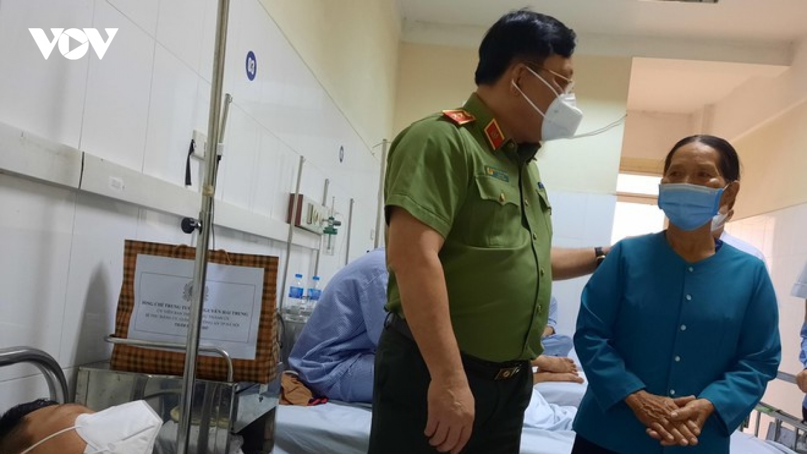 Hai chiến sĩ Công an TP Hà Nội bị thương khi truy bắt tội phạm