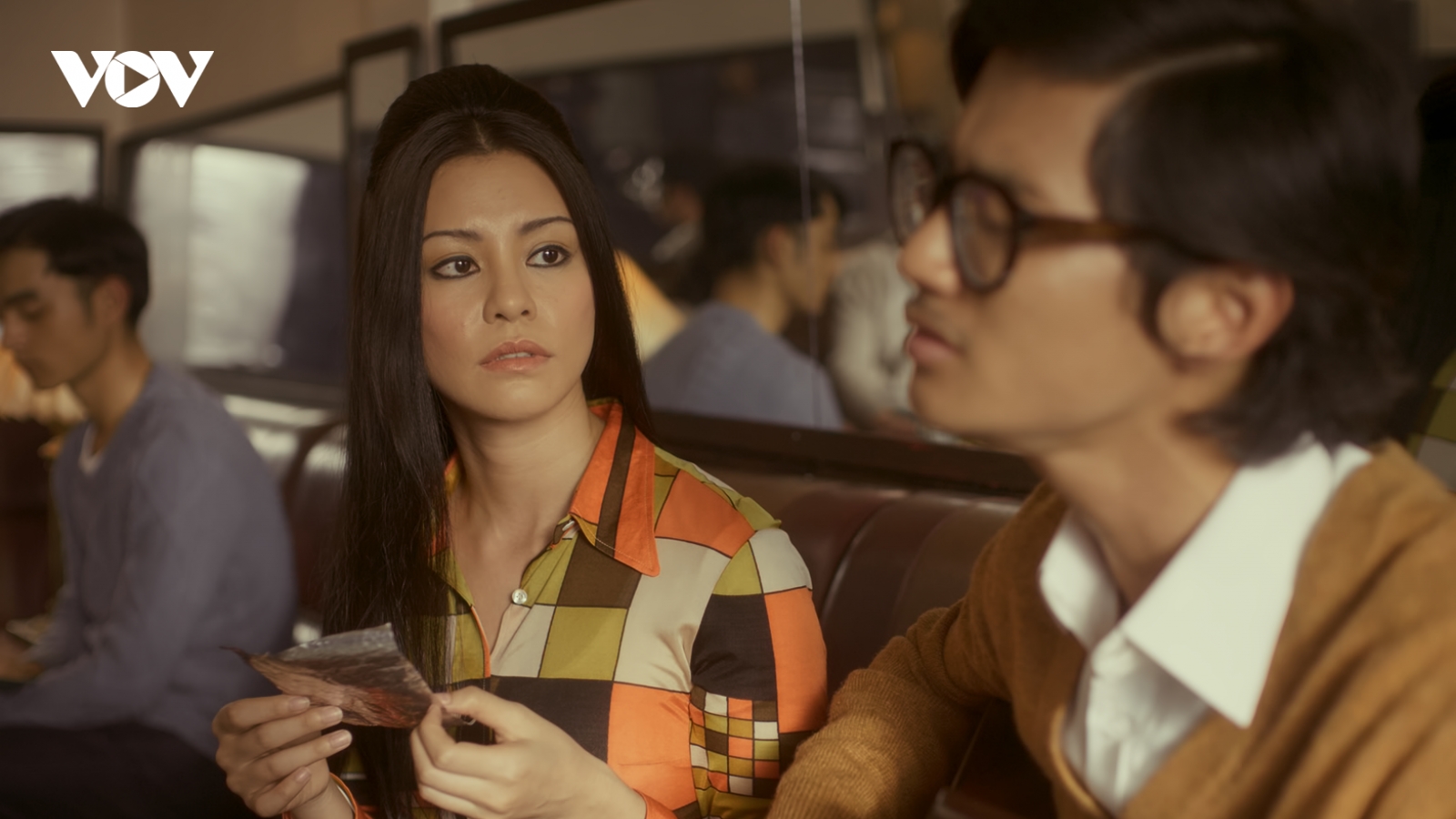 Bùi Lan Hương hóa thân thành danh ca Khánh Ly trong "Em và Trịnh"