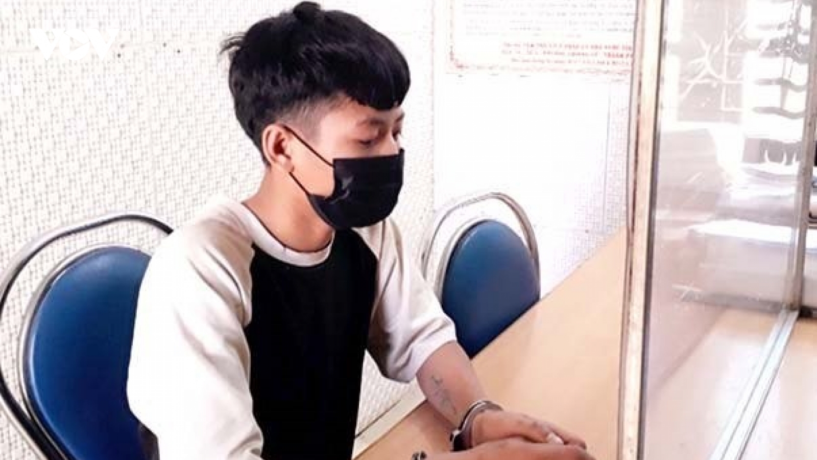 Bắt khẩn cấp đối tượng trốn truy nã về tội hiếp dâm ở Sơn La