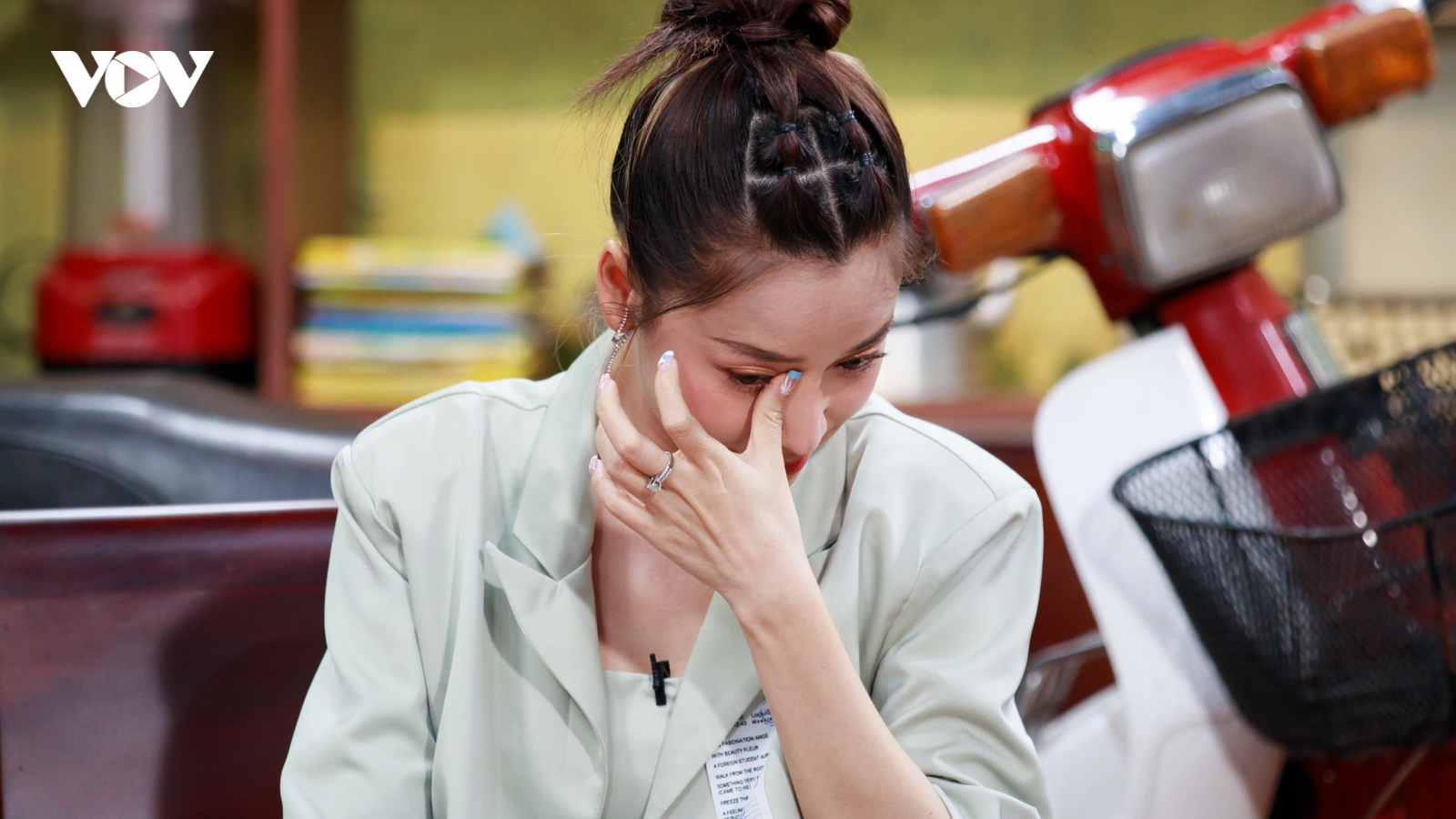 MC Quyền Linh sửng sốt vì Puka suýt bị mẹ bỏ từ trong bụng mẹ
