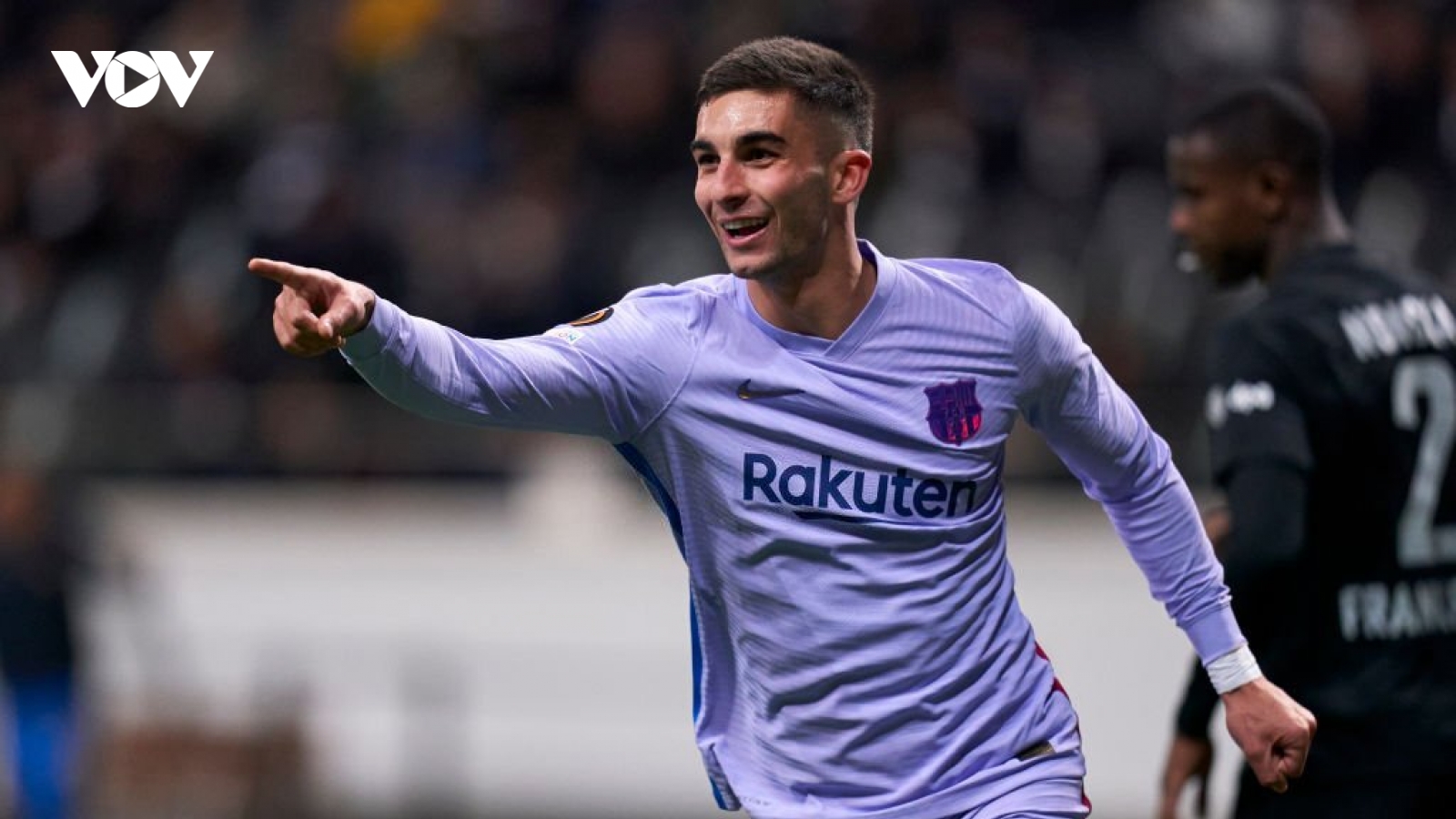 Ferran Torres cứu Barca thoát thua ở Europa League