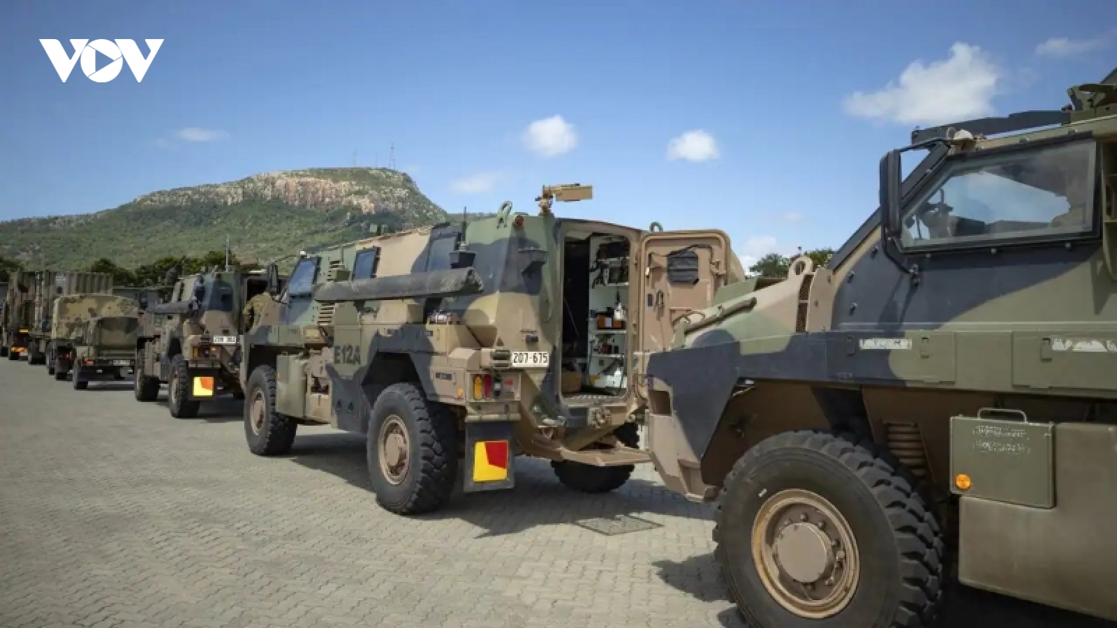 Australia viện trợ Ukraine 20 xe bọc thép, NATO giúp một số nước châu Á-Thái Bình Dương