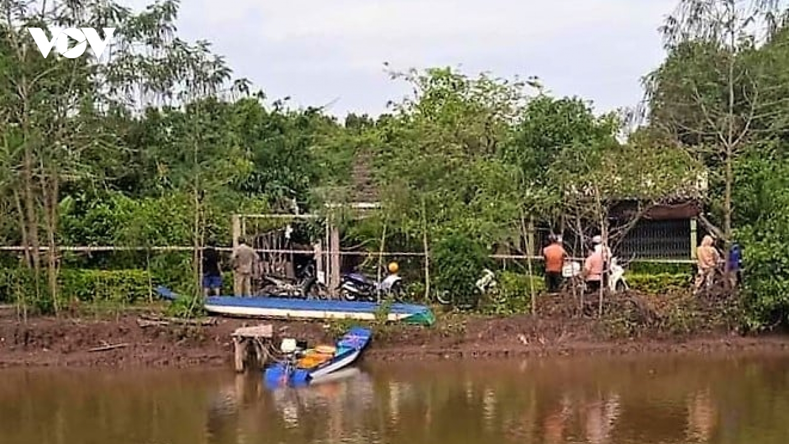 Nghi can sát hại 3 người ở Cà Mau đang được cứu chữa tại bệnh viện 