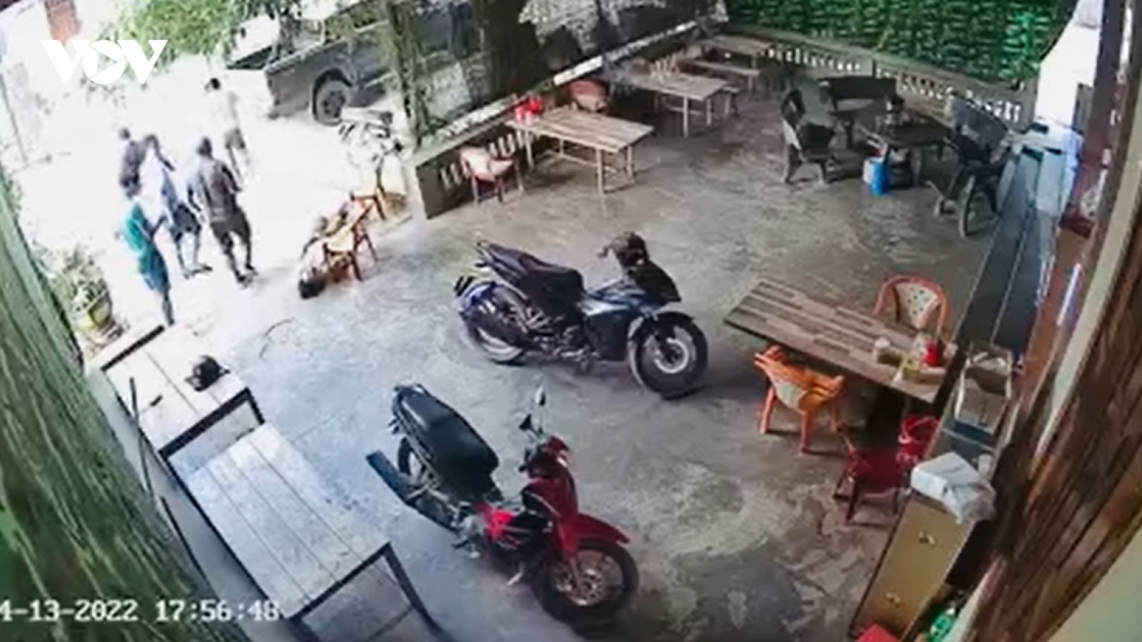 Nghệ An: Chủ nhà bị nhóm người lạ đánh bất tỉnh