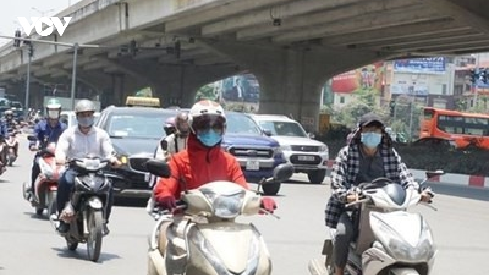 Thời tiết ngày 25/4: Bắc Bộ và Trung Bộ nắng nóng trên diện rộng