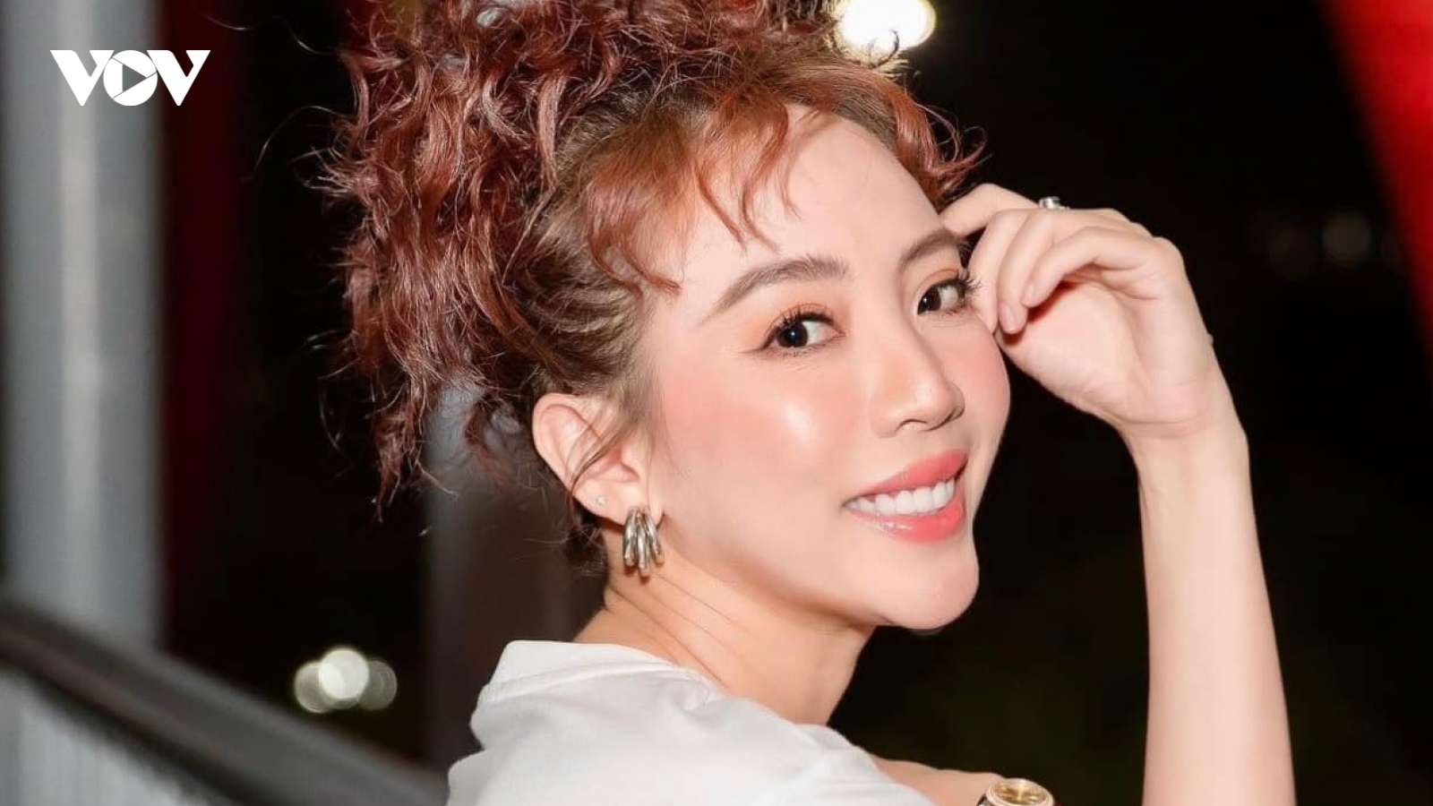 "Hoa hậu làng hài" Thu Trang kể chuyện bị khán giả đuổi vào vì "vô duyên" khi mới vào nghề