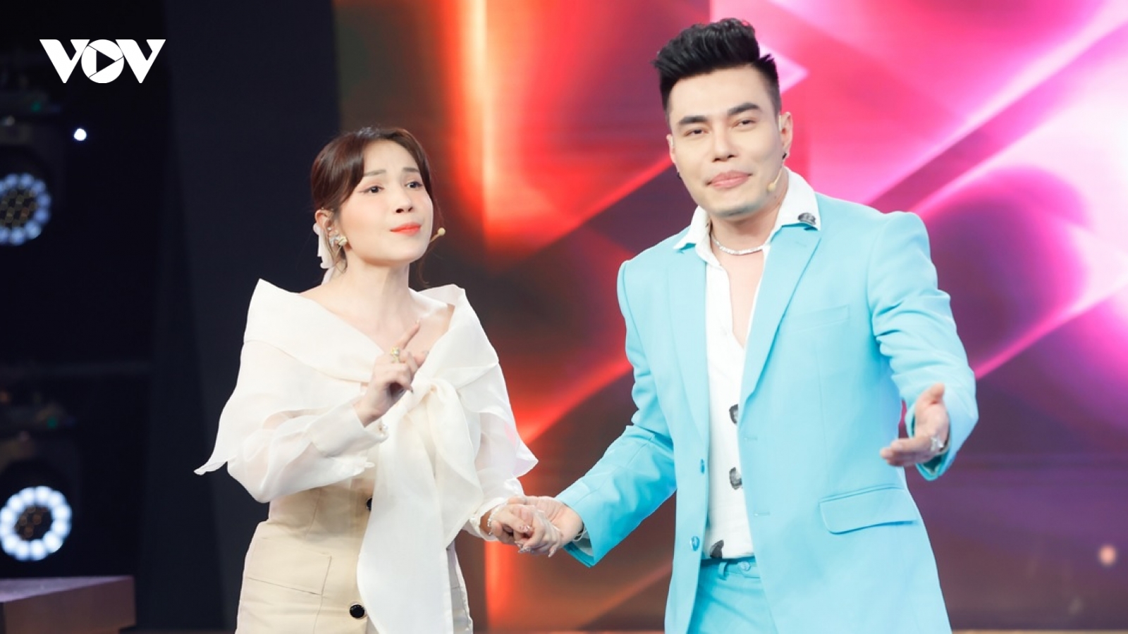 Lê Dương Bảo Lâm - Khả Như song ca "Chim trắng mồ côi" khiến Đại nghĩa "cạn lời"