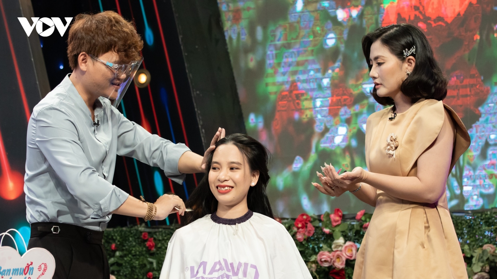 "Bà mối" Ngọc Lan bị chủ tiệm tóc “chinh phục” bằng quan điểm tình yêu sắc sảo