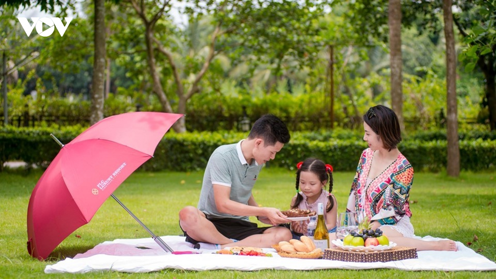 Khách tăng đột biến, các resort gần Hà Nội kín phòng trong dịp nghỉ lễ