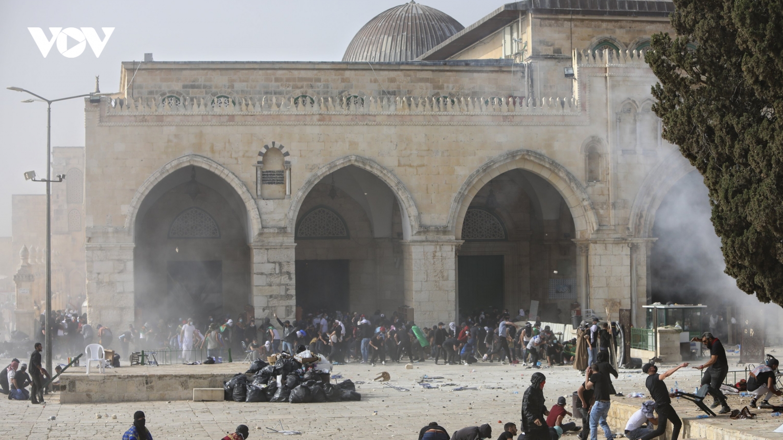 Bạo lực giữa Israel và Palestine tiếp diễn tại Al-Aqsa, HĐBA họp khẩn
