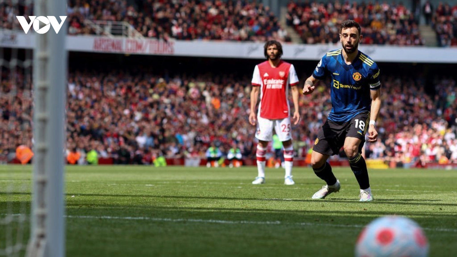 Vì sao Bruno đá penalty trước Arsenal chứ không phải Ronaldo?