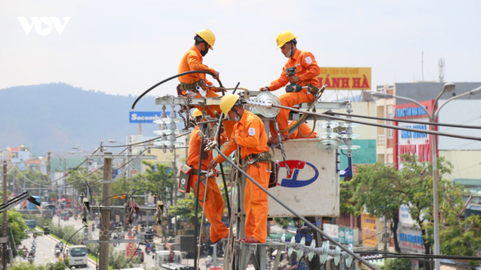 EVNNPC đảm bảo cấp điện dịp nghỉ Giỗ Tổ Hùng Vương, 30/4 và SEA Games 31