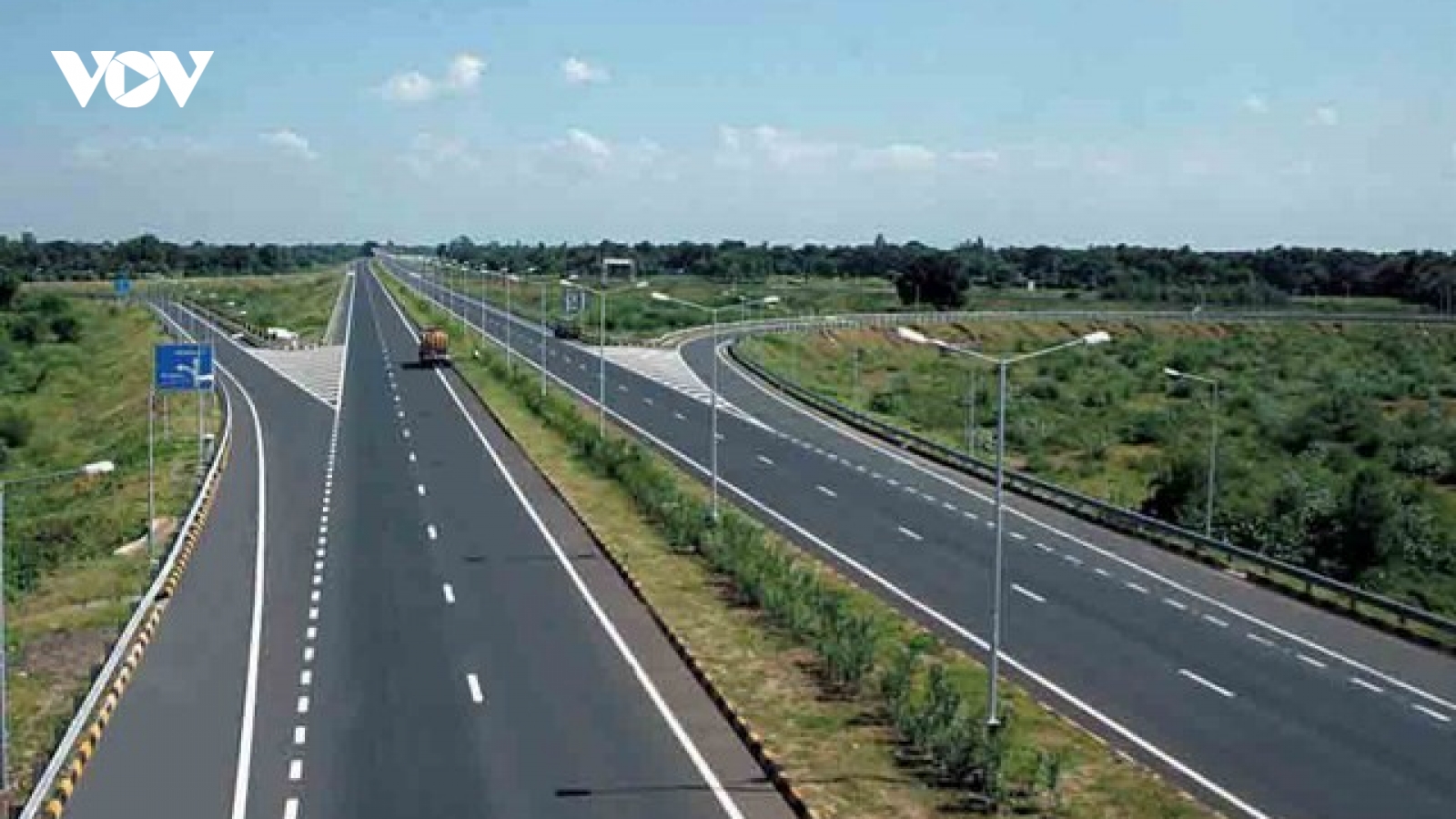 Tích cực tháo gỡ khó khăn Dự án cao tốc Bắc - Nam phía Đông
