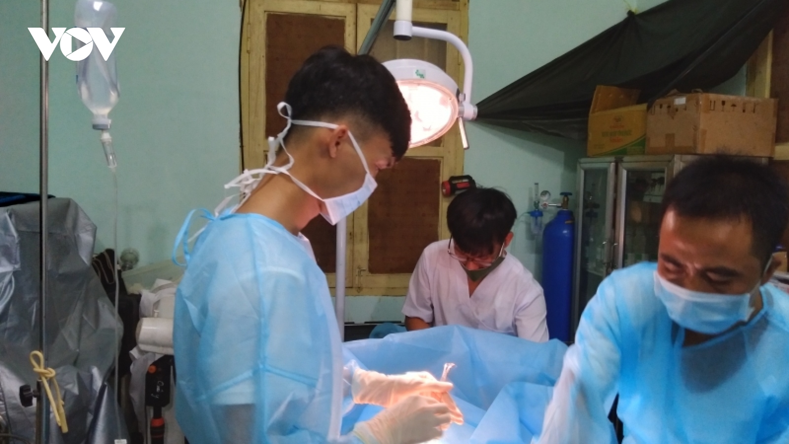 Đảo Sinh Tồn cấp cứu ngư dân viêm ruột thừa cấp