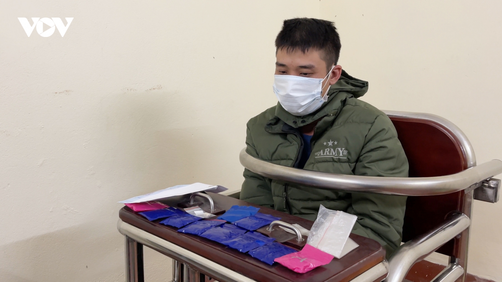 Lên biên giới mua gần 2.000 viên ma túy về sử dụng và bán kiếm lời