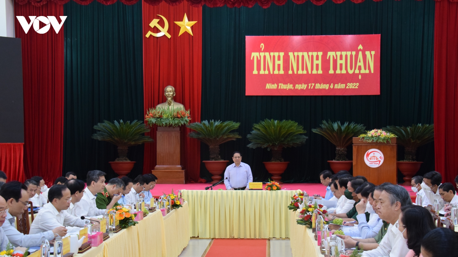 Thủ tướng Phạm Minh Chính làm việc với lãnh đạo chủ chốt tỉnh Ninh Thuận