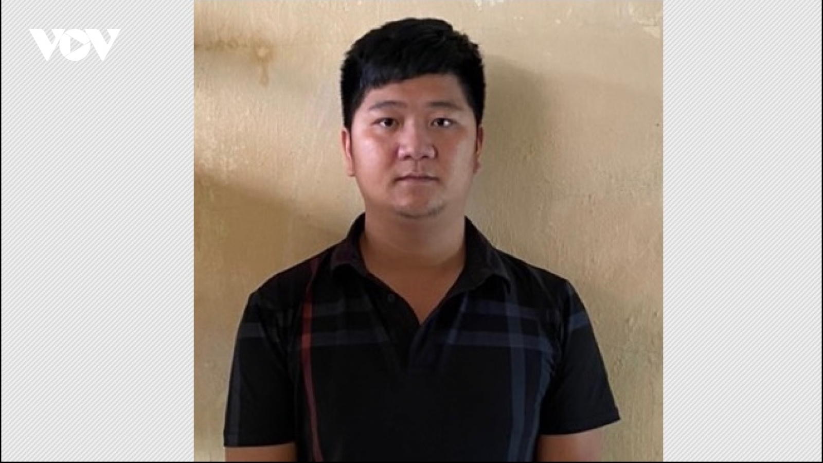 Giả danh công an cưỡng đoạt tiền của người đi đường