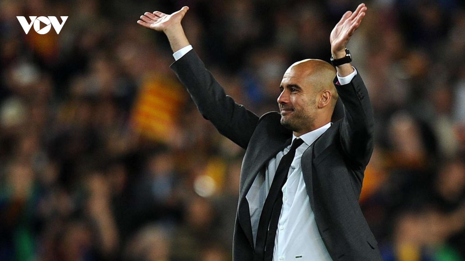 Ngày này năm xưa: HLV Guardiola chia tay Barca