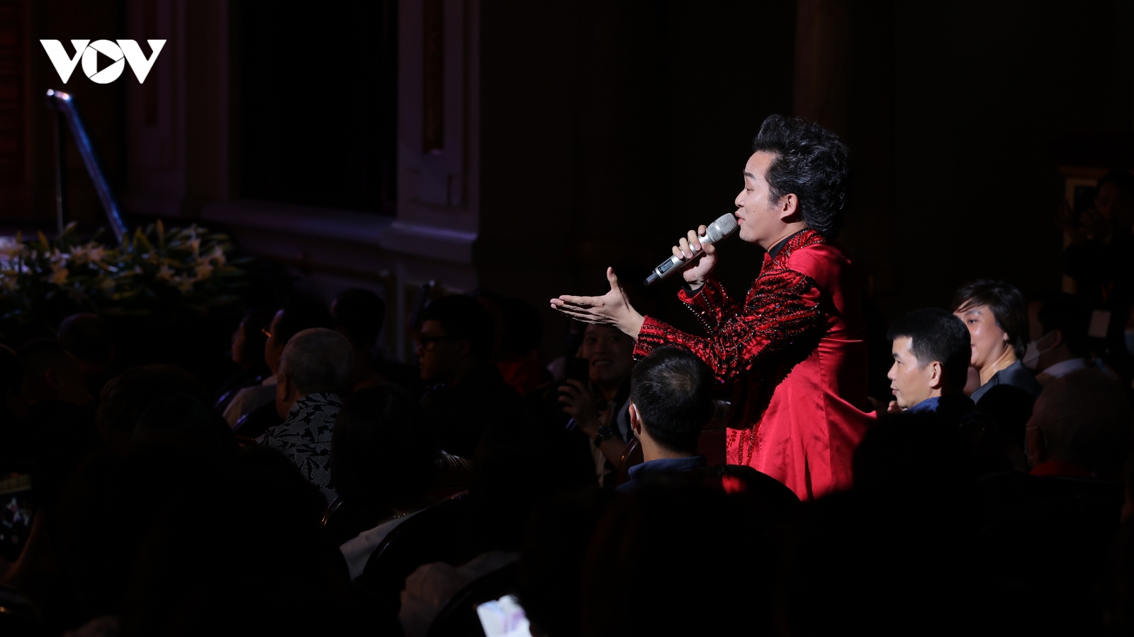 Tùng Dương đem “Ngày chưa giông bão” lên sân khấu