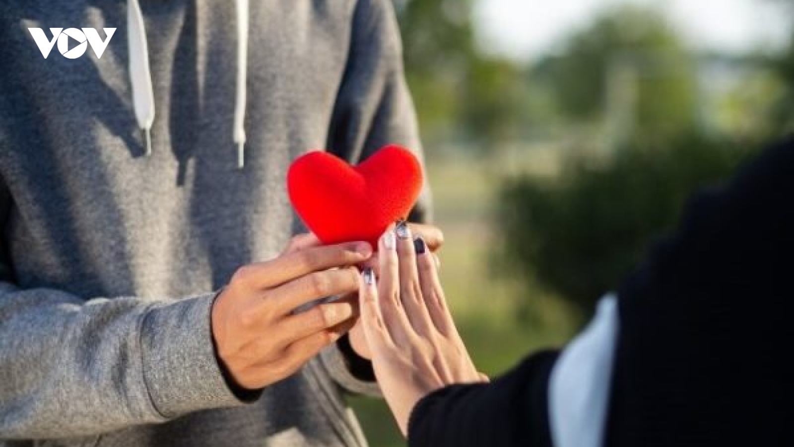 Làm thế nào để vượt qua cảm giác bị từ chối trong tình yêu