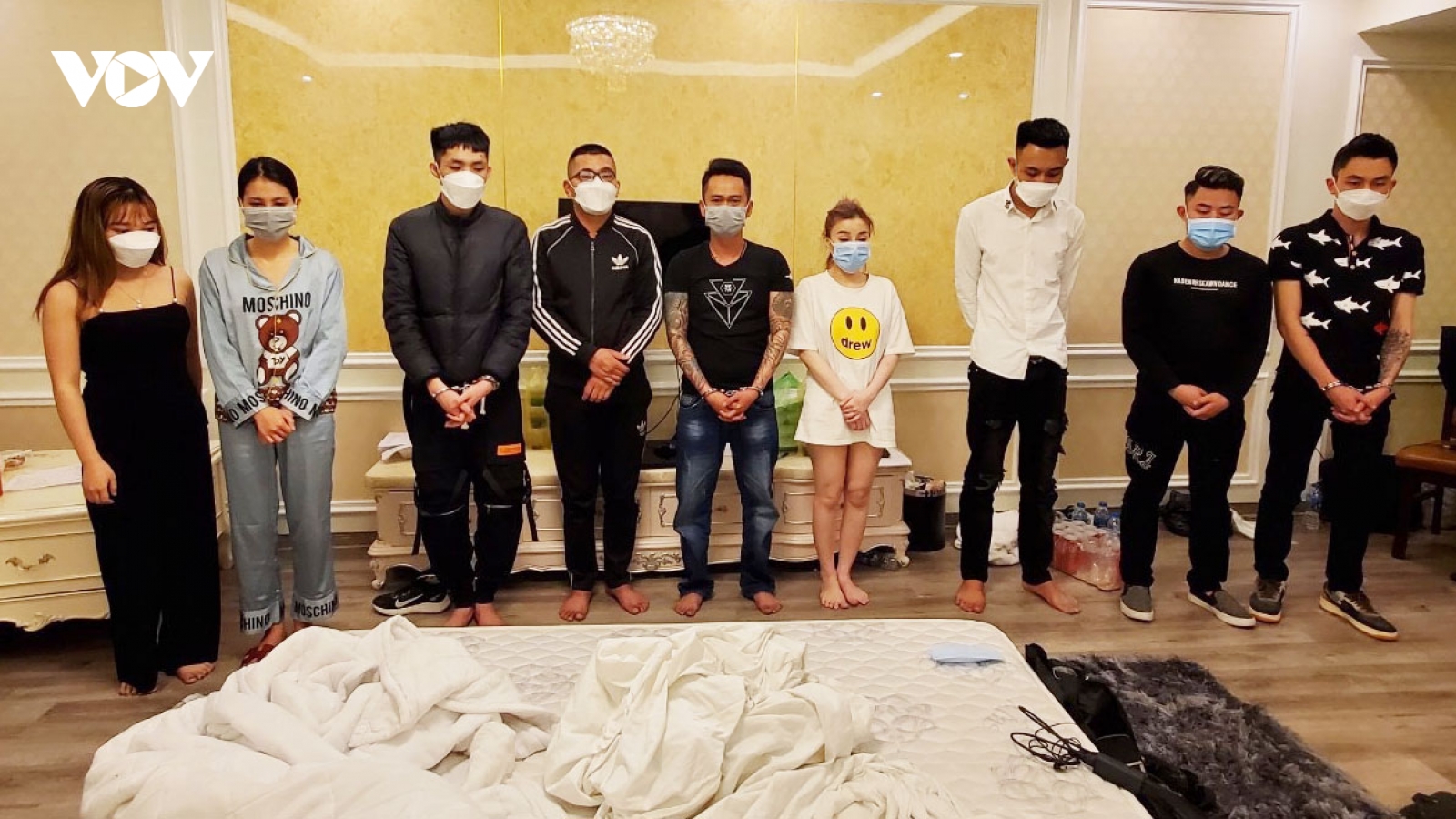 Nhóm thanh niên thuê khách sạn để sử dụng ma túy