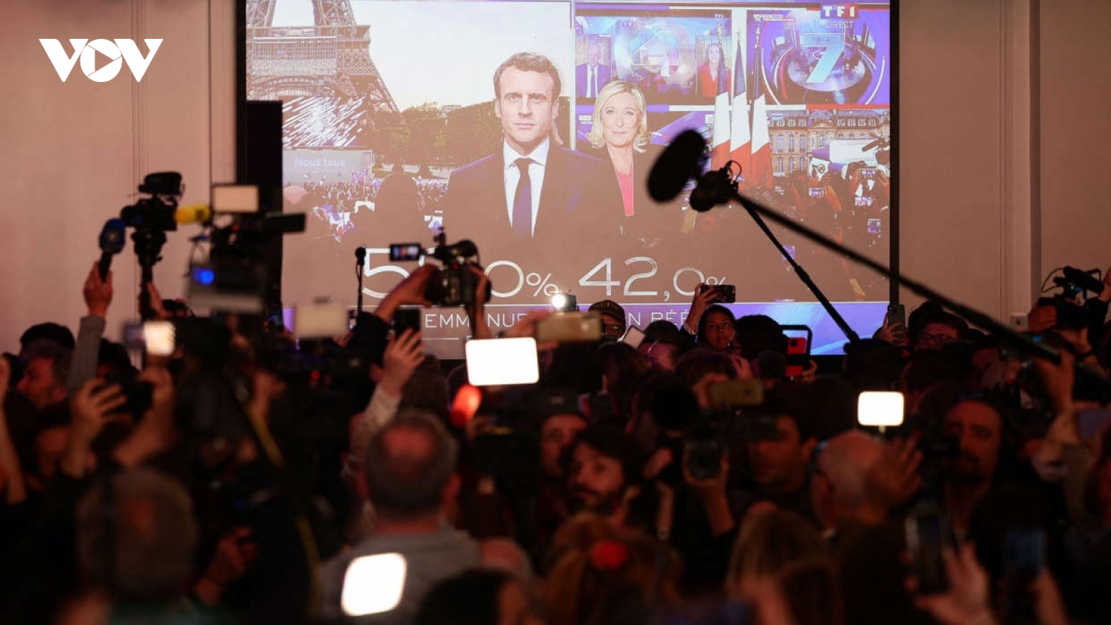 Các lãnh đạo châu Âu thở phào nhẹ nhõm, chúc mừng ông Macron chiến thắng trong bầu cử Pháp