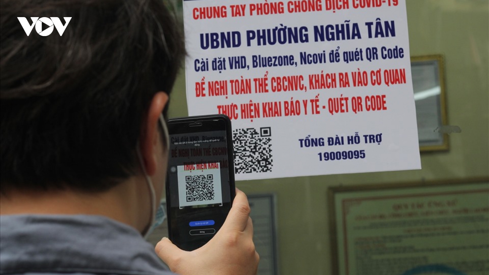 Bộ trưởng Bộ Y tế: "Sẽ bỏ khai báo y tế nội địa"