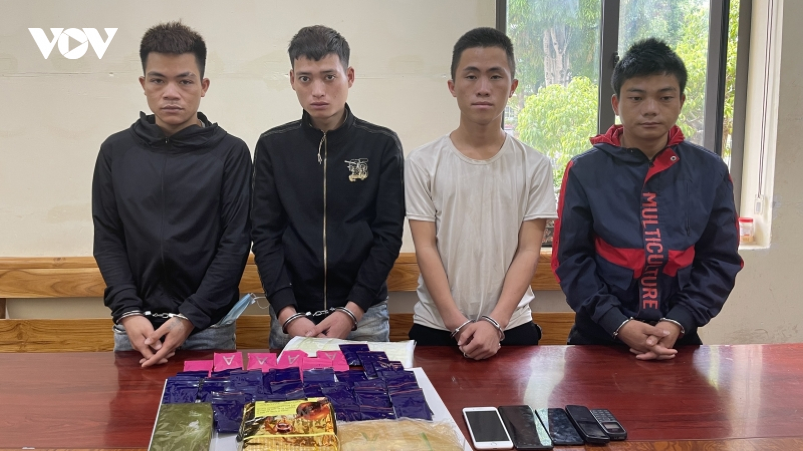 4 thanh niên rủ nhau lên biên giới mua ma túy về bán kiếm lời
