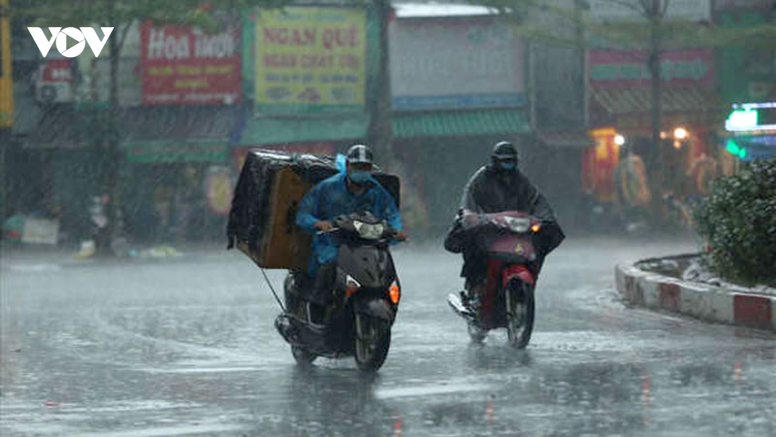 Thời tiết hôm nay 4/4: Miền Trung có mưa to đến rất to
