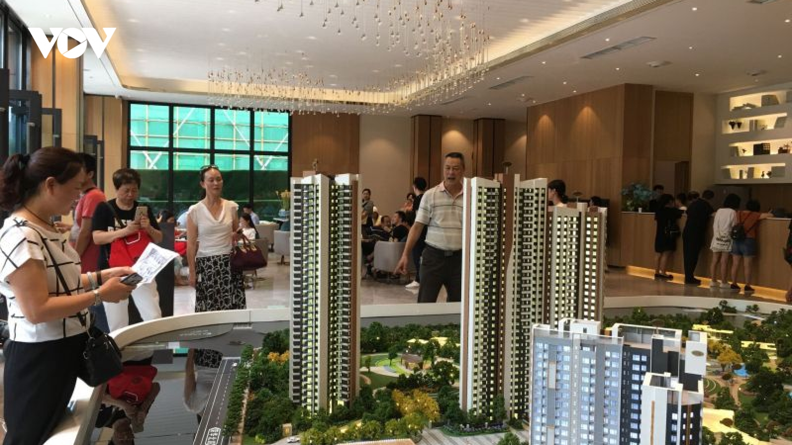 Nhiều địa phương Trung Quốc trợ cấp mua nhà ở cho các gia đình 3 con